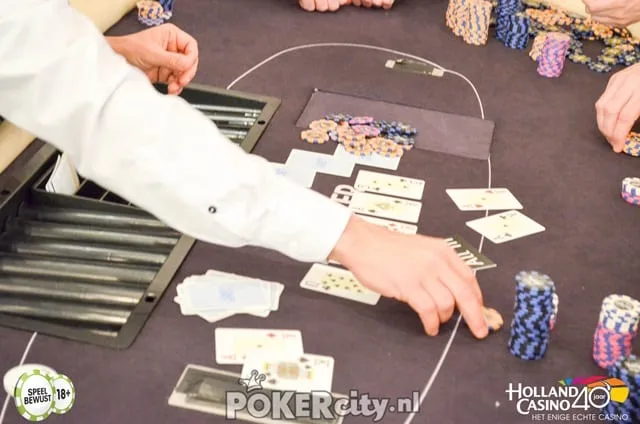 Mark Rink bust Dinand Woolschot | 2017/01 - Utrecht Poker Series - €700 NLHE Main Event 
